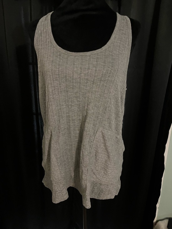 BCBGeneration Tops - BCBGeneration Light Gray Scoop Neck Knit Tank